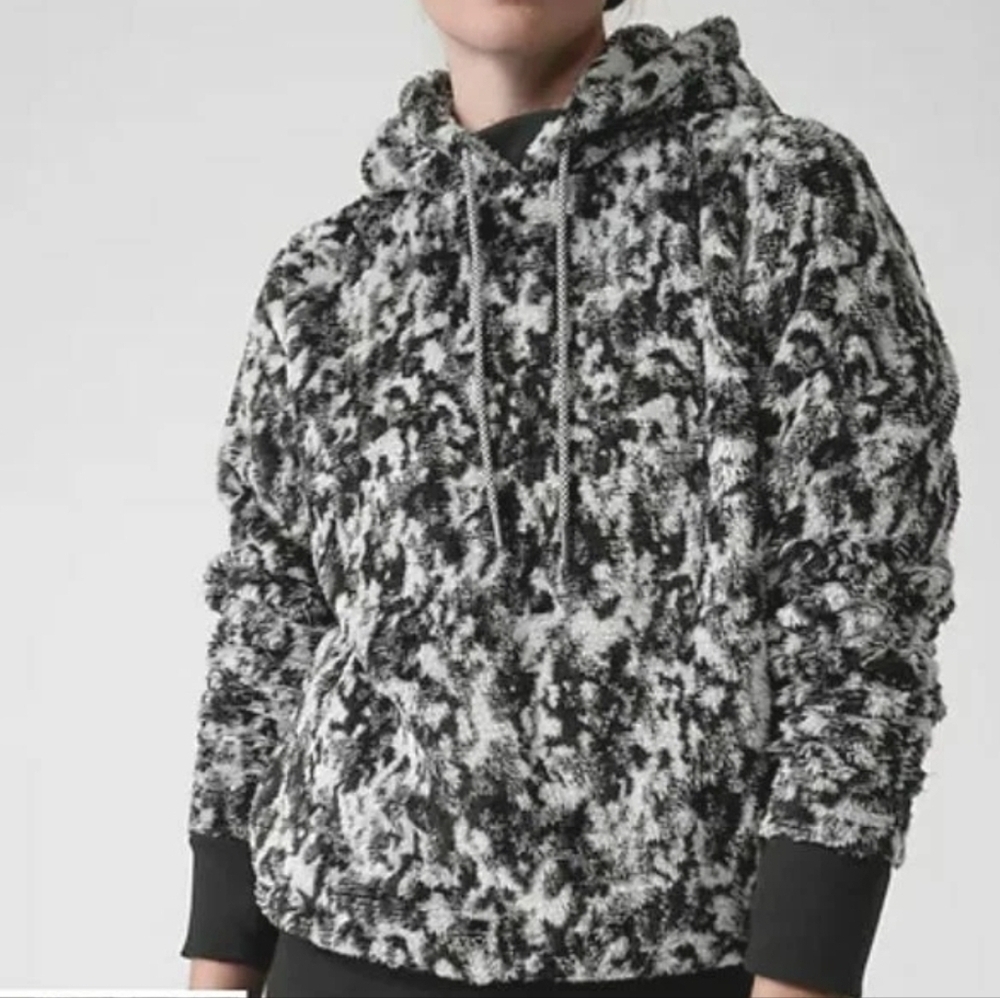 Athleta Womens Tugga Sherpa Hoodie.. Small